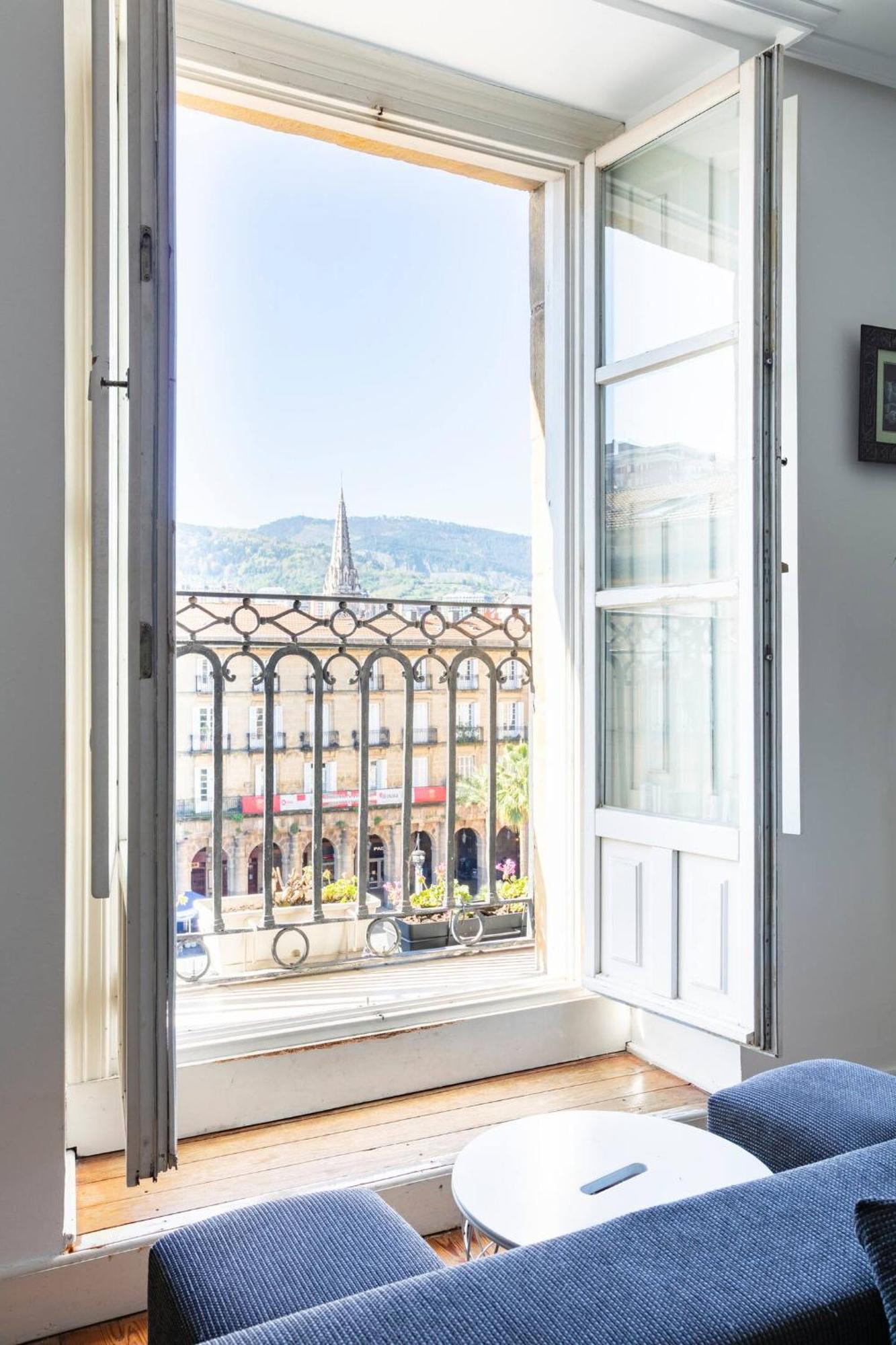 Plaza Nueva Habitaciones Бильбао Экстерьер фото