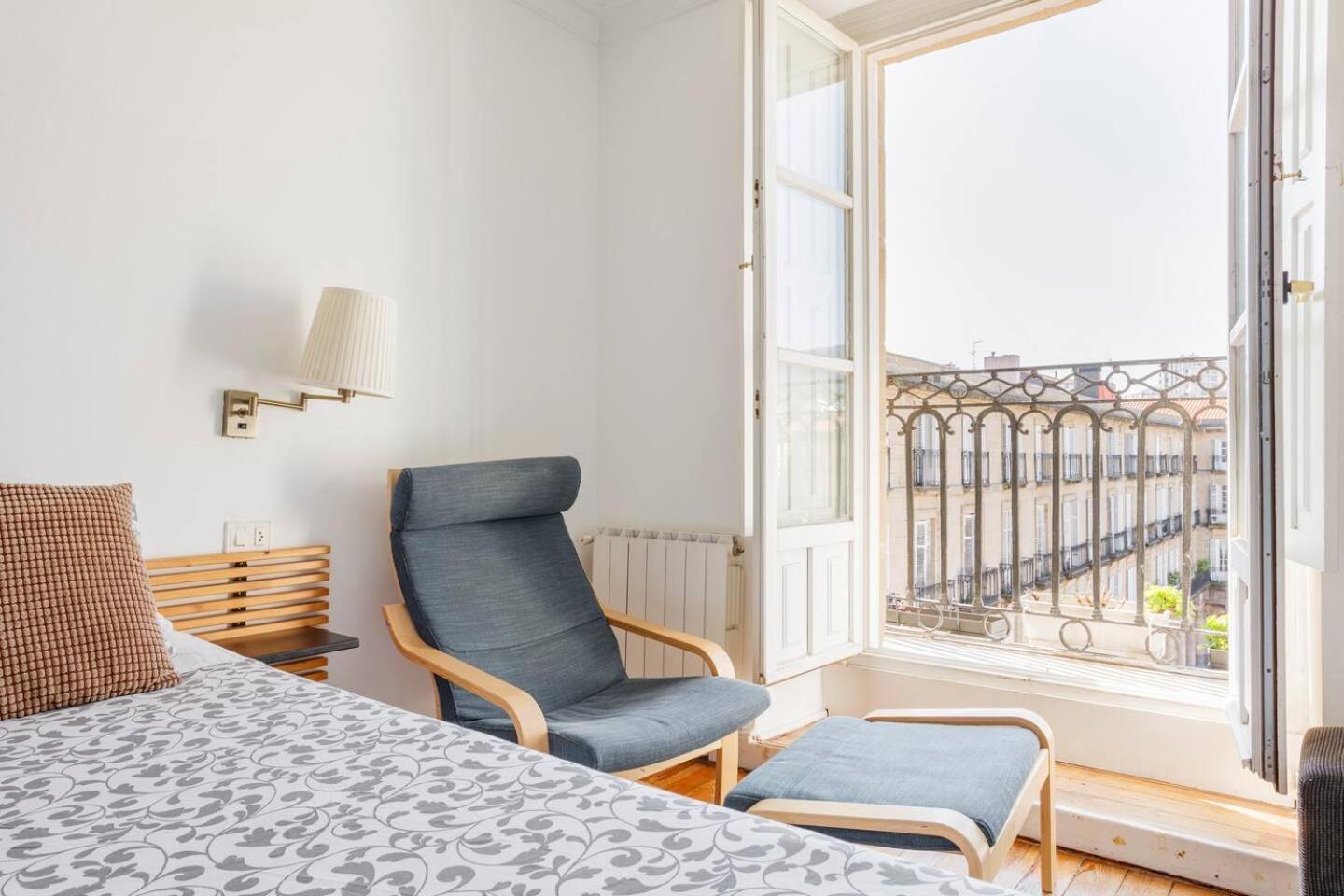 Plaza Nueva Habitaciones Бильбао Номер фото
