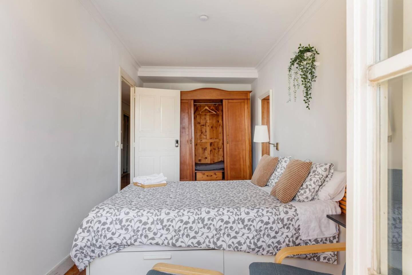 Plaza Nueva Habitaciones Бильбао Номер фото