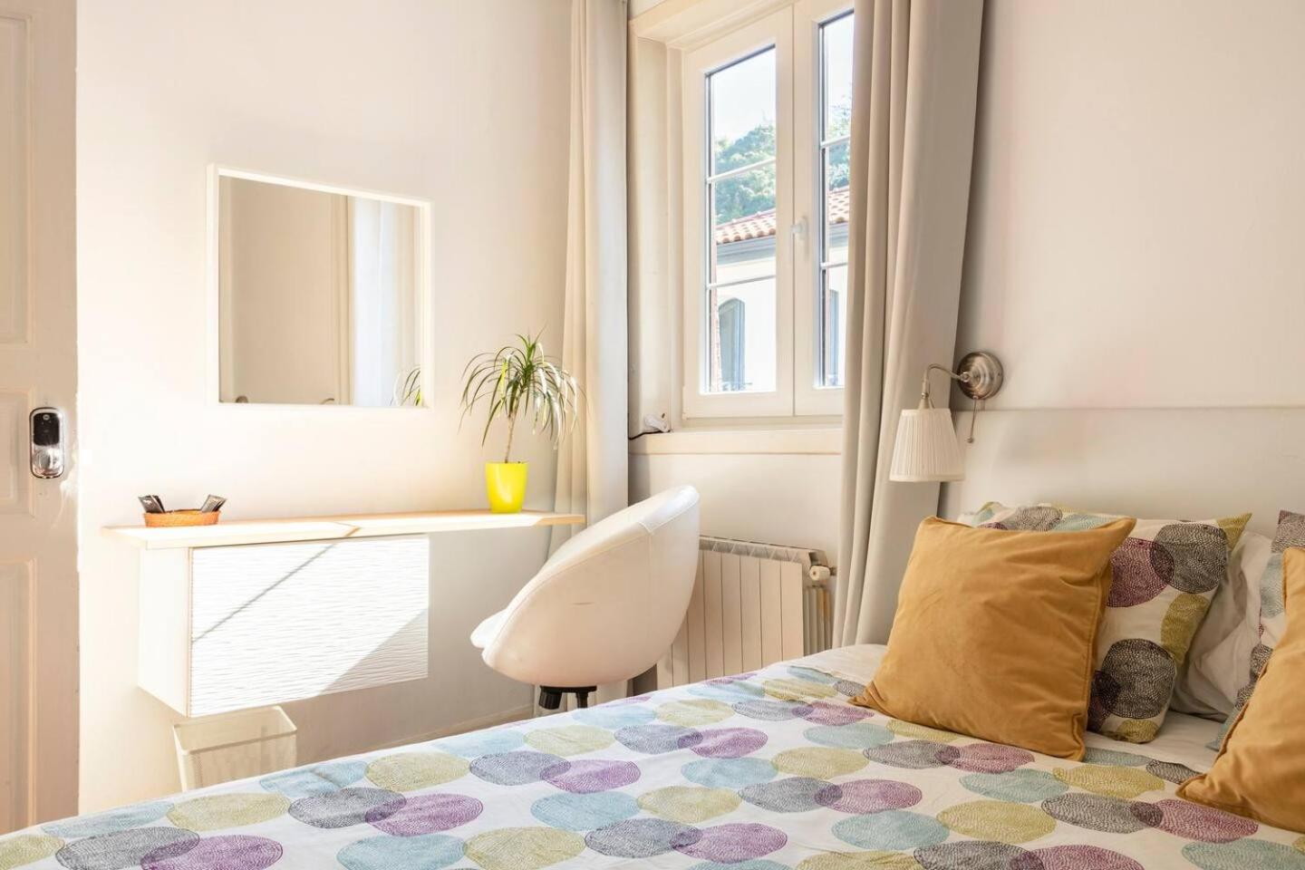 Plaza Nueva Habitaciones Бильбао Номер фото